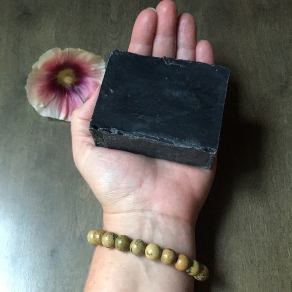 Handmade soap CHARCOAL LEMONGRASS acne cleansing soap / Mountain Mom Soap Co - Picture 2 of 5